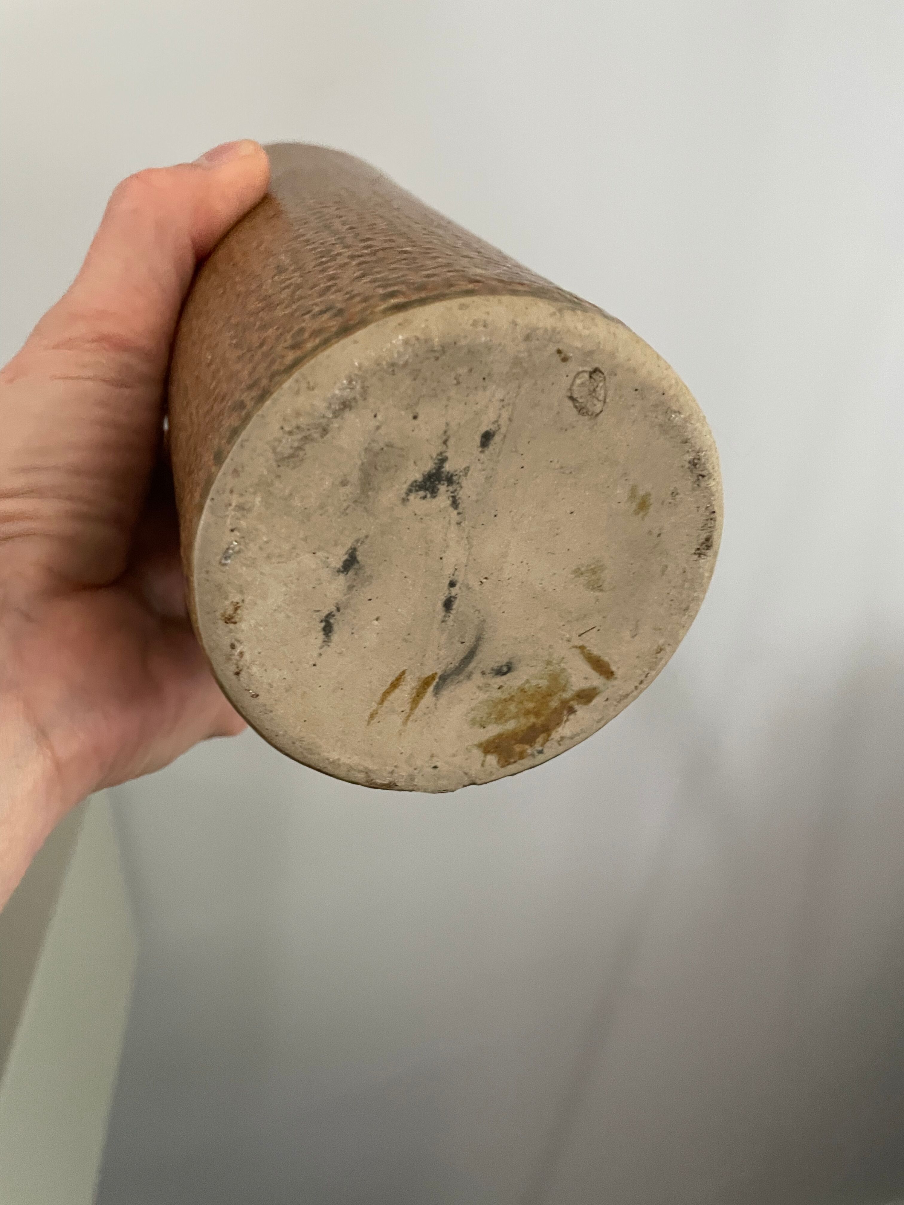 Lot de trois bouteilles en grès