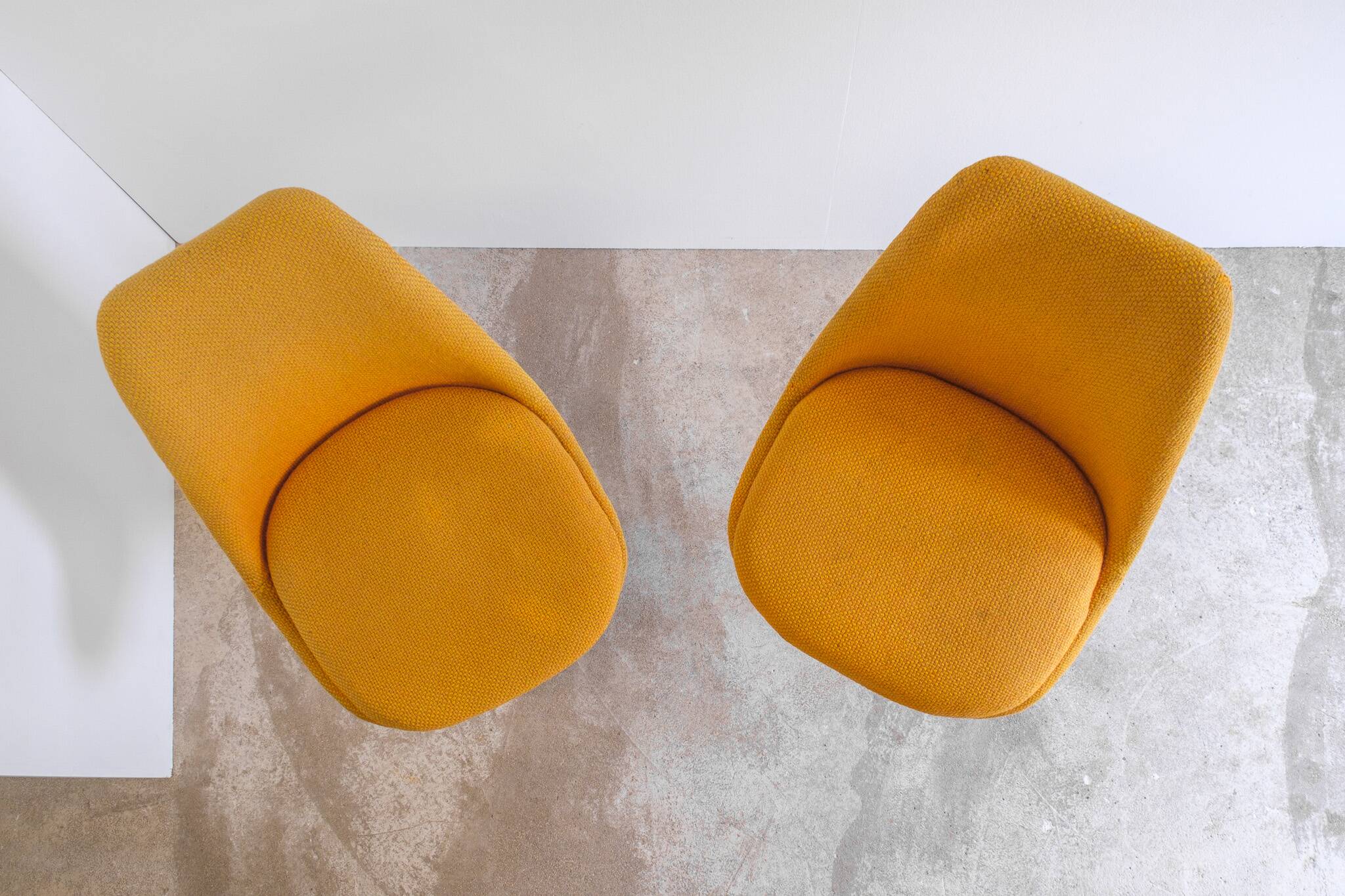 Tulip chair pair by Eero Saarinen for Knoll International