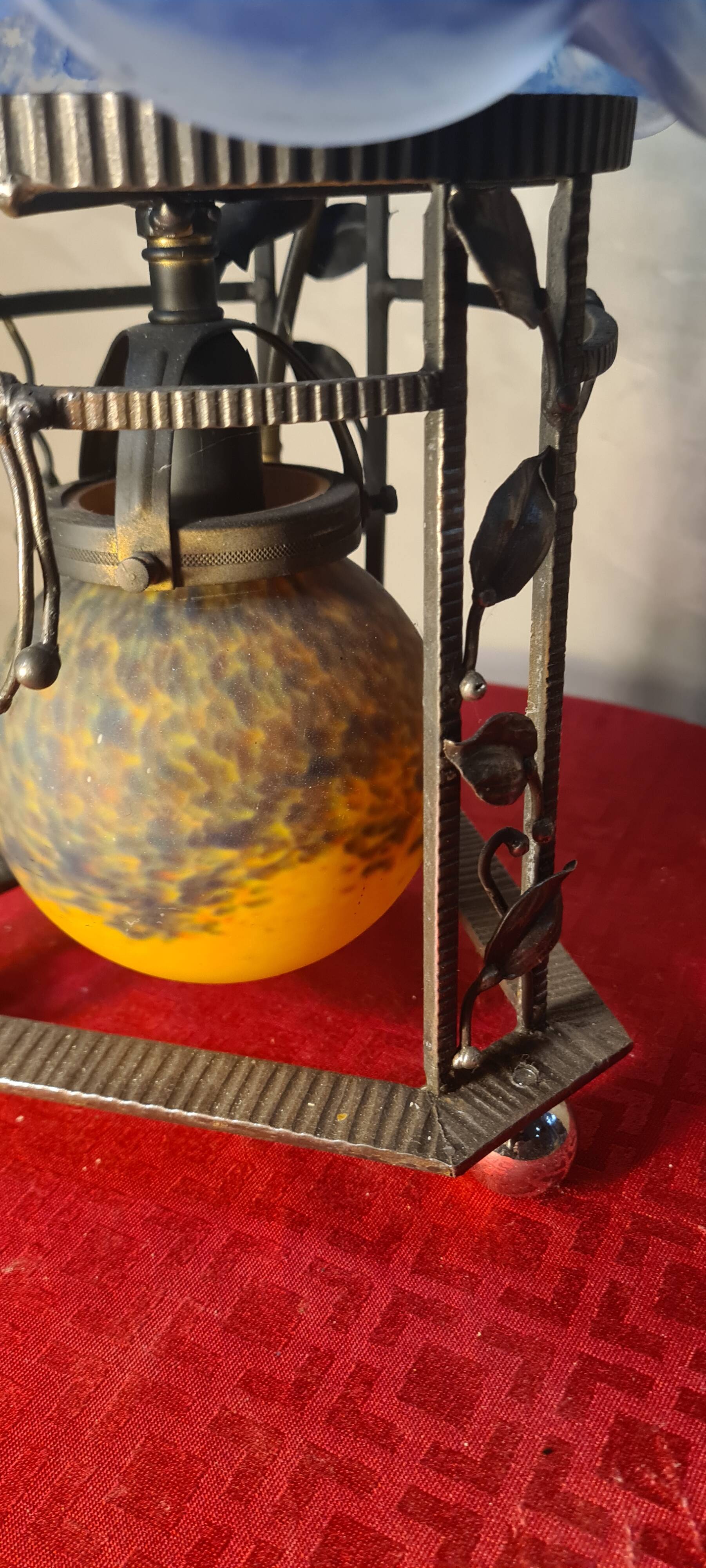 kiosk lamp wrought iron 1930 art deco molded glass paste, 38x22 elec ok,