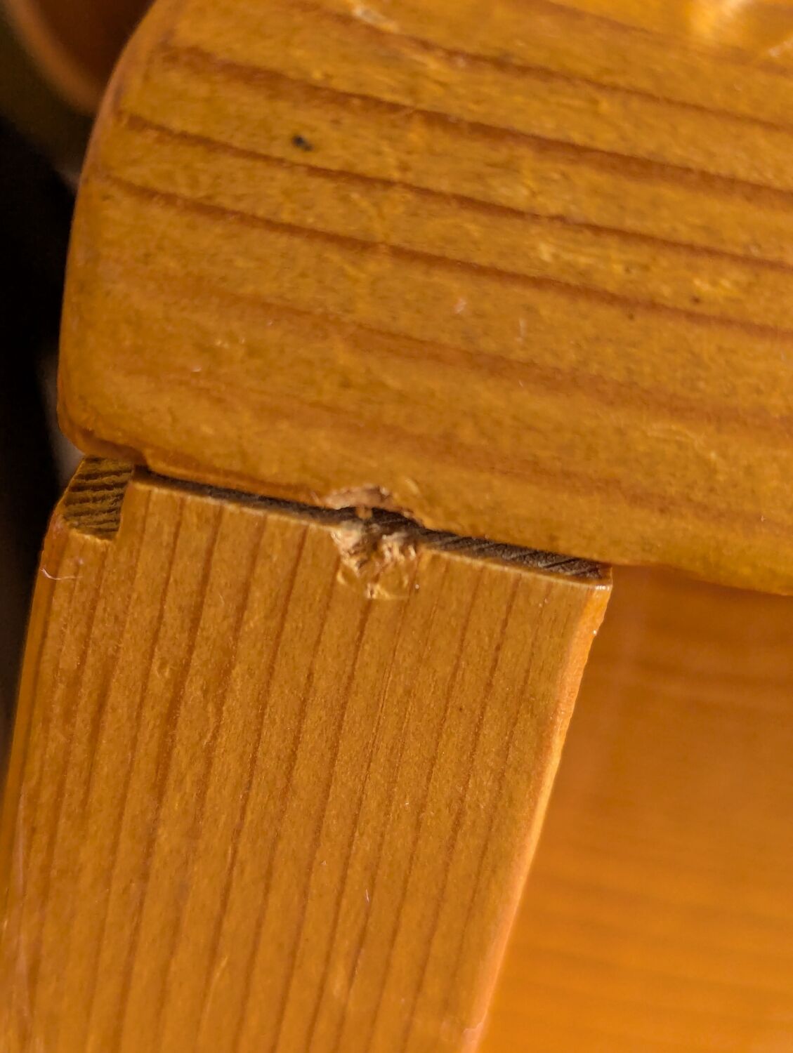 Table Basse Perriand / Regain – Provenance Les Arcs (Savoie)