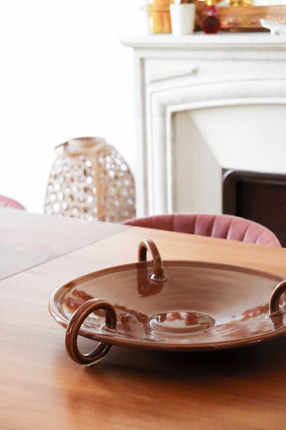 Decorative dish with rings