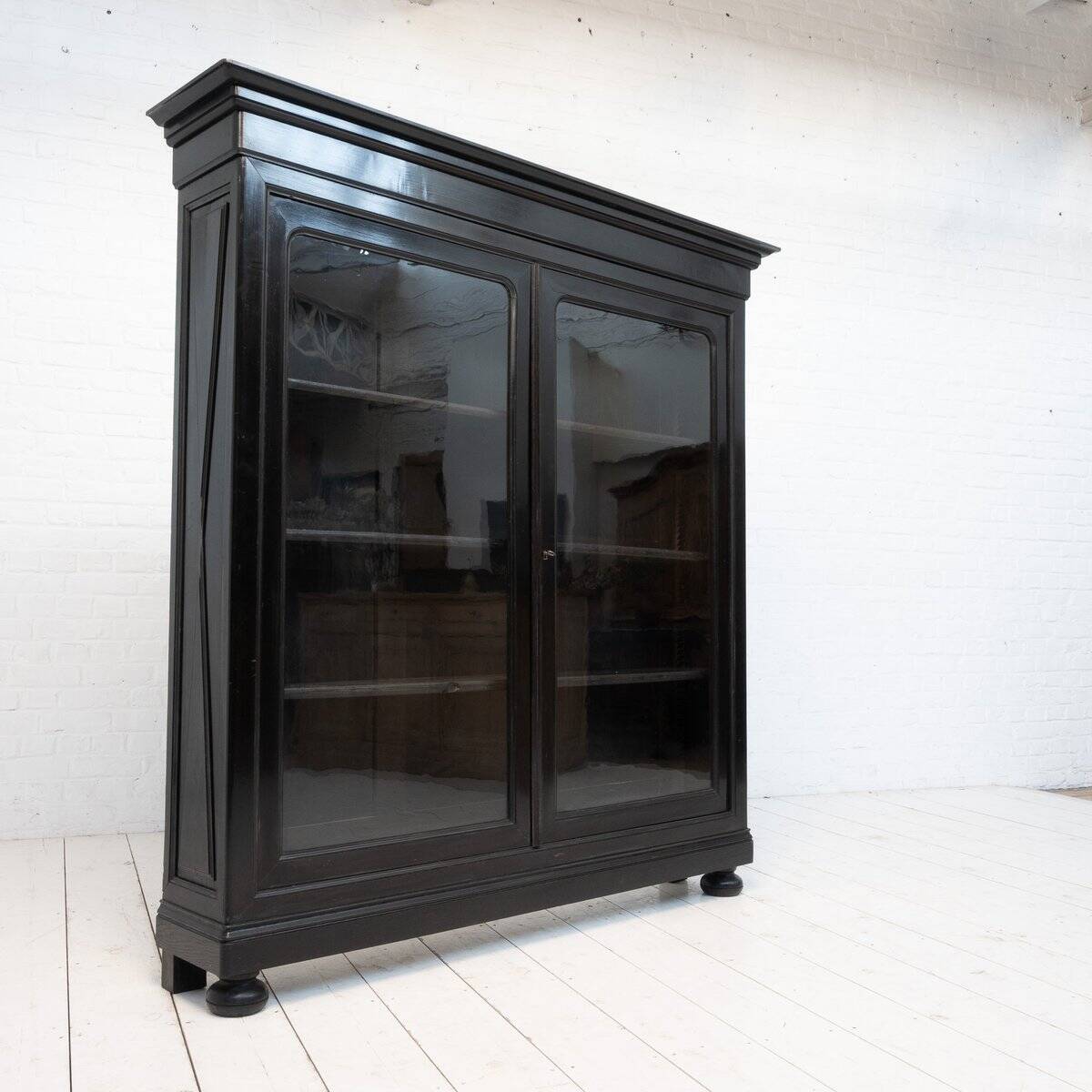 Napoleon III Style 2-Door Display Cabinet, France, 14th Century