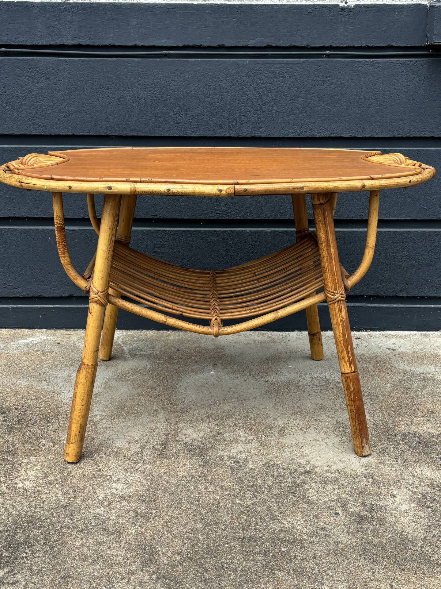 Table basse en rotin