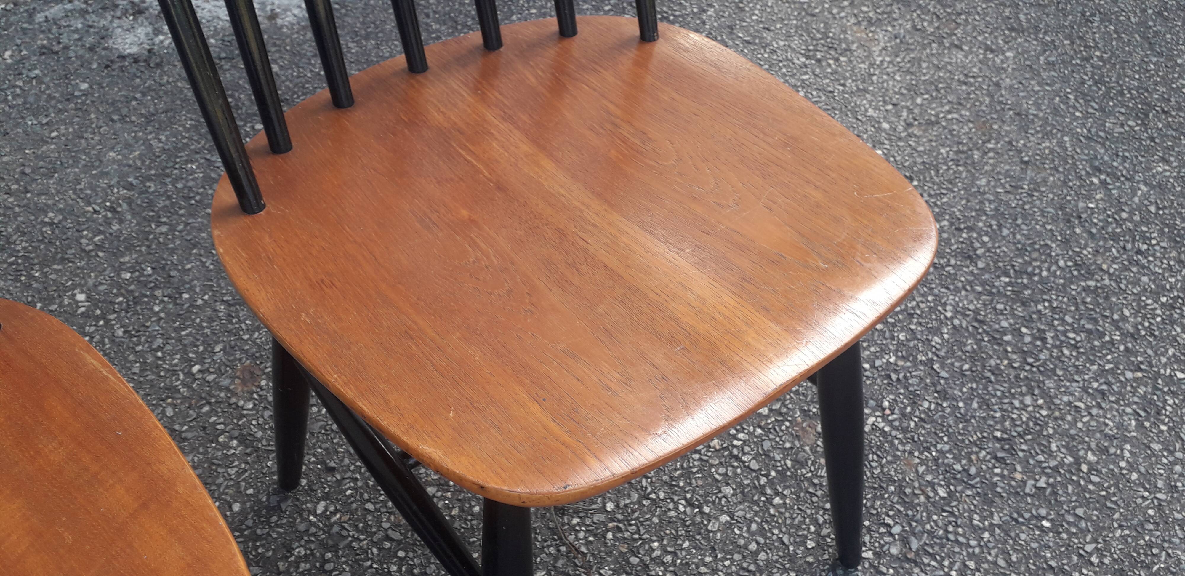 Lot of 4 vintage chairs