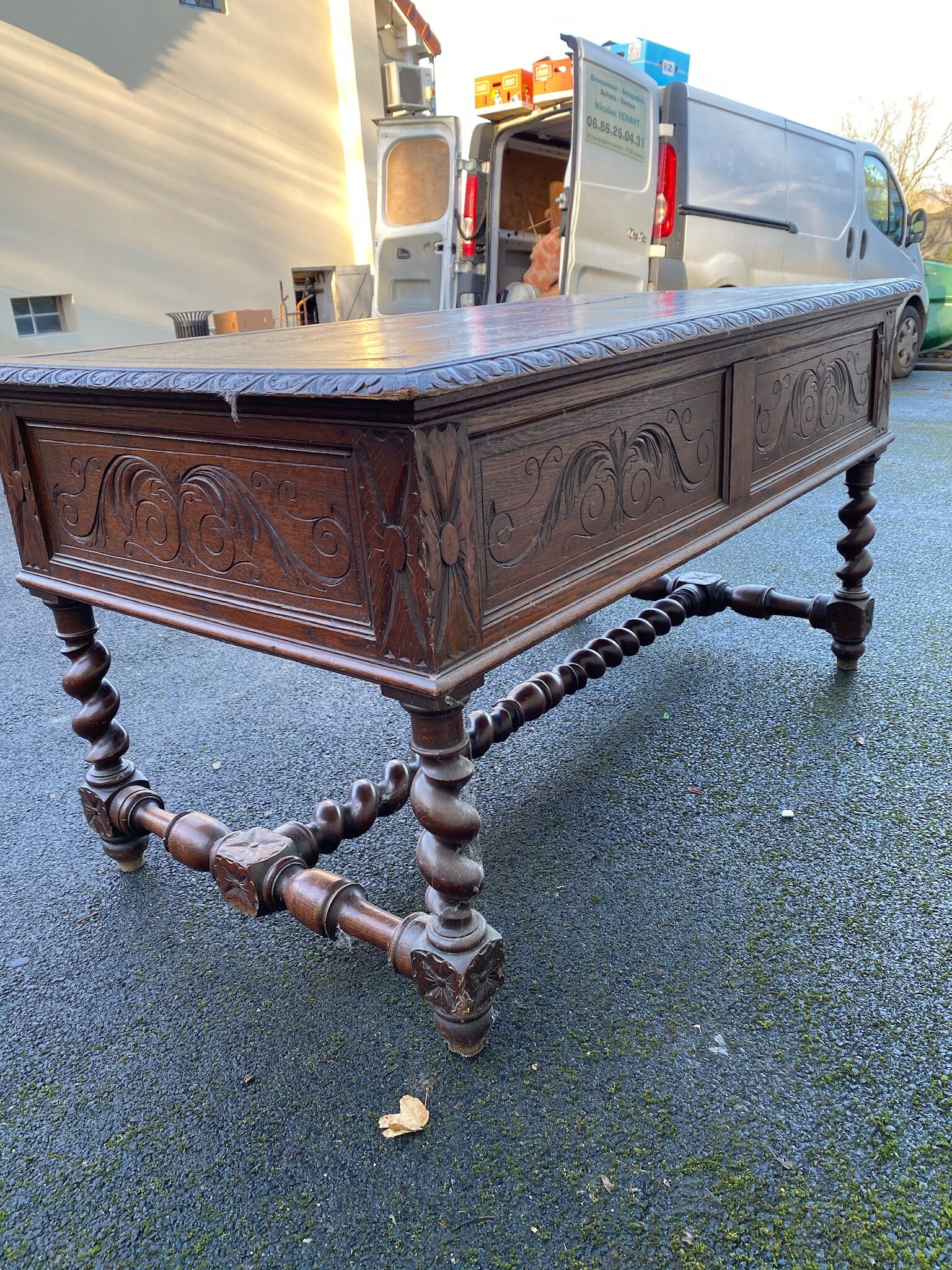 Office Louis xiii twisted