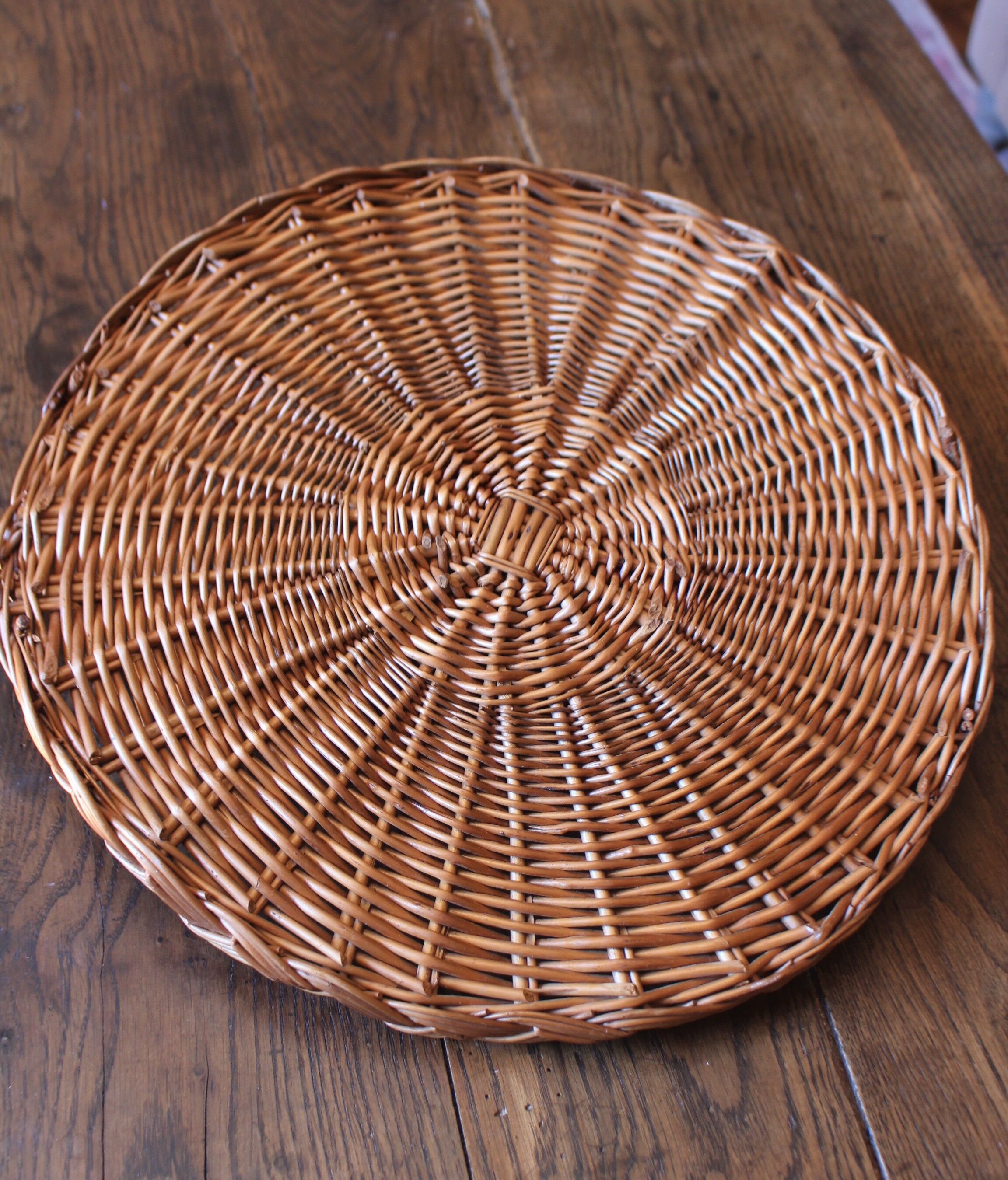 Round wicker top two handles vintage basketry