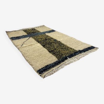 Handmade wool Berber rug 147 X 113 CM