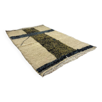 Handmade wool Berber rug 147 X 113 CM