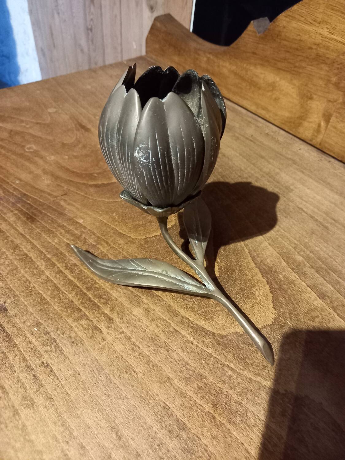 Vintage flower ashtray