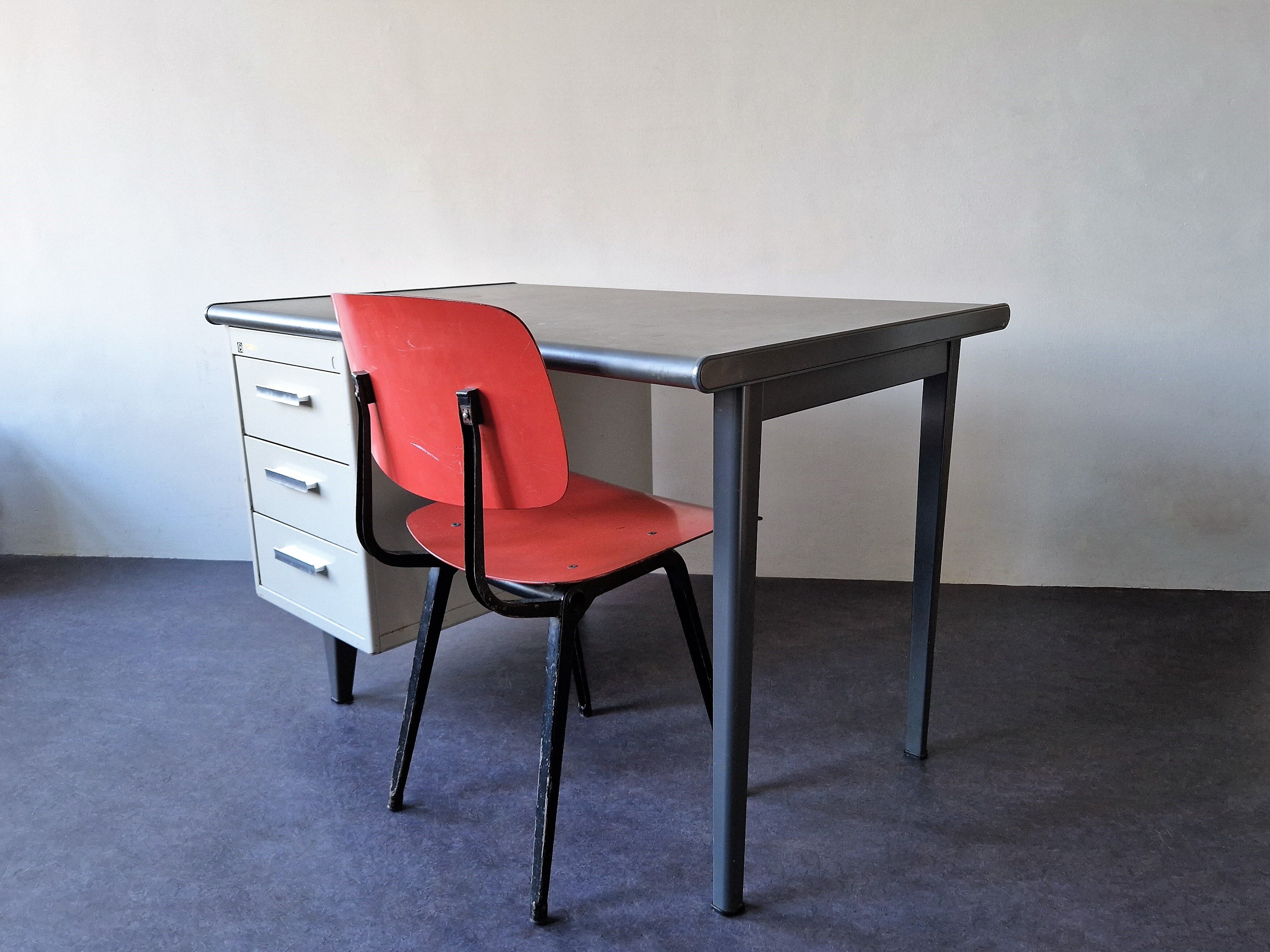 Industrial 7800 series desk by André Cordemeyer for Gispen, 1960's