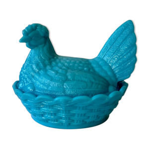 Poule en opaline bleue