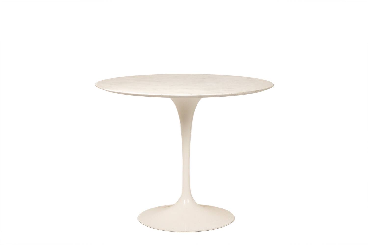 Eero Saarinen, for Knoll International. Tulip side table. Around 1970.