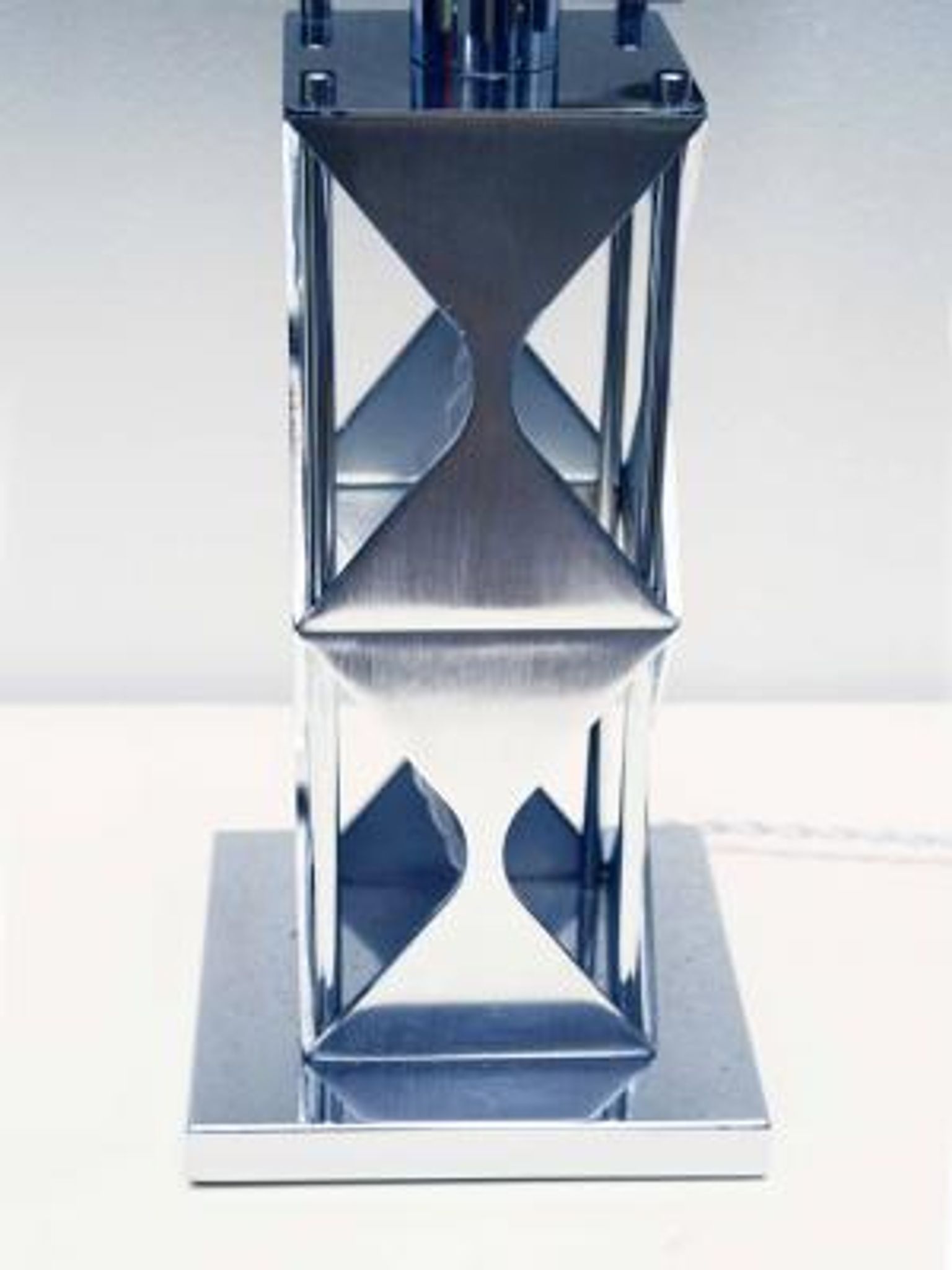 Lampe en plexiglas fumé et acier satiné, 1970