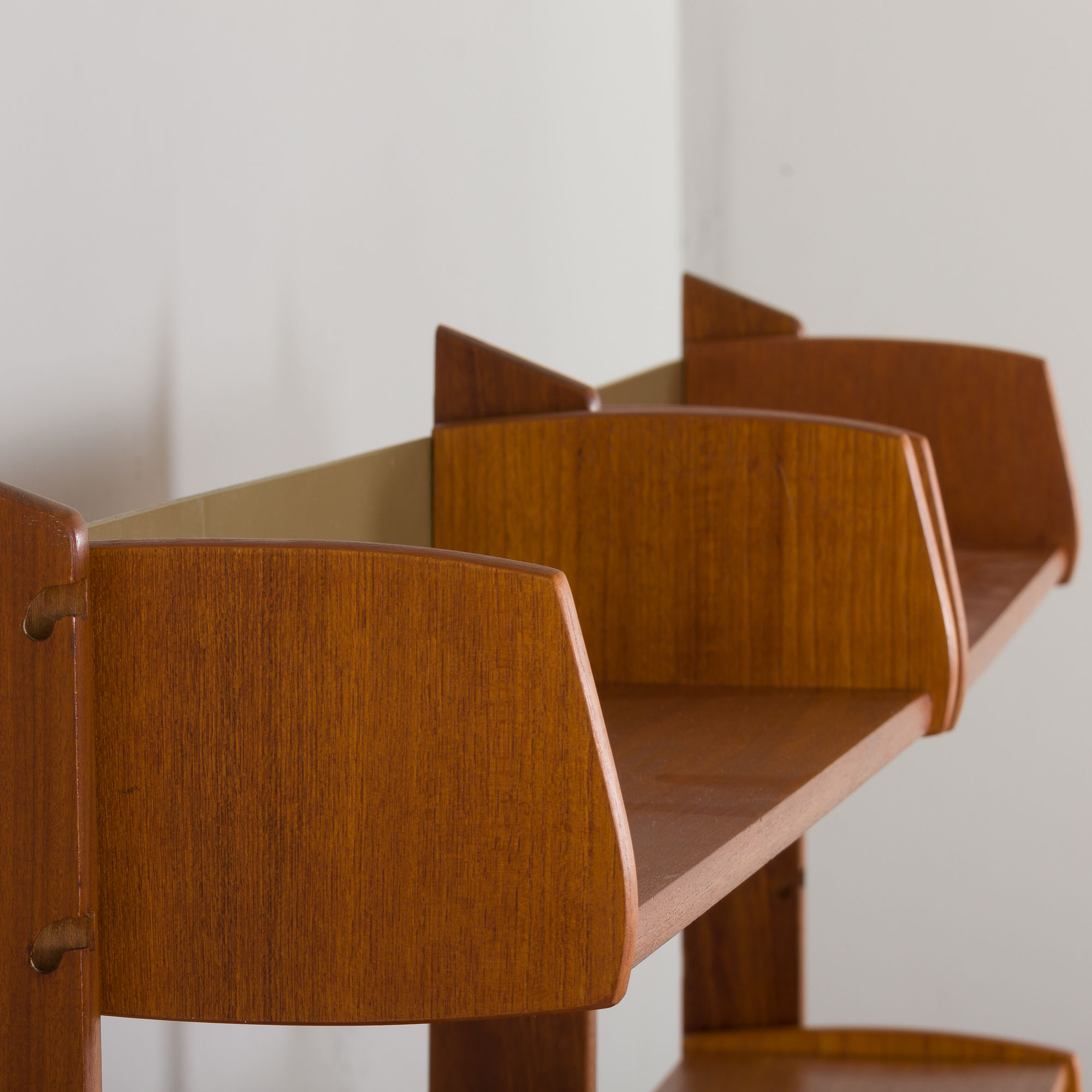 Scandinavian modern freestanding bookcase Ergo by John Texemon, Norway, 1960s.