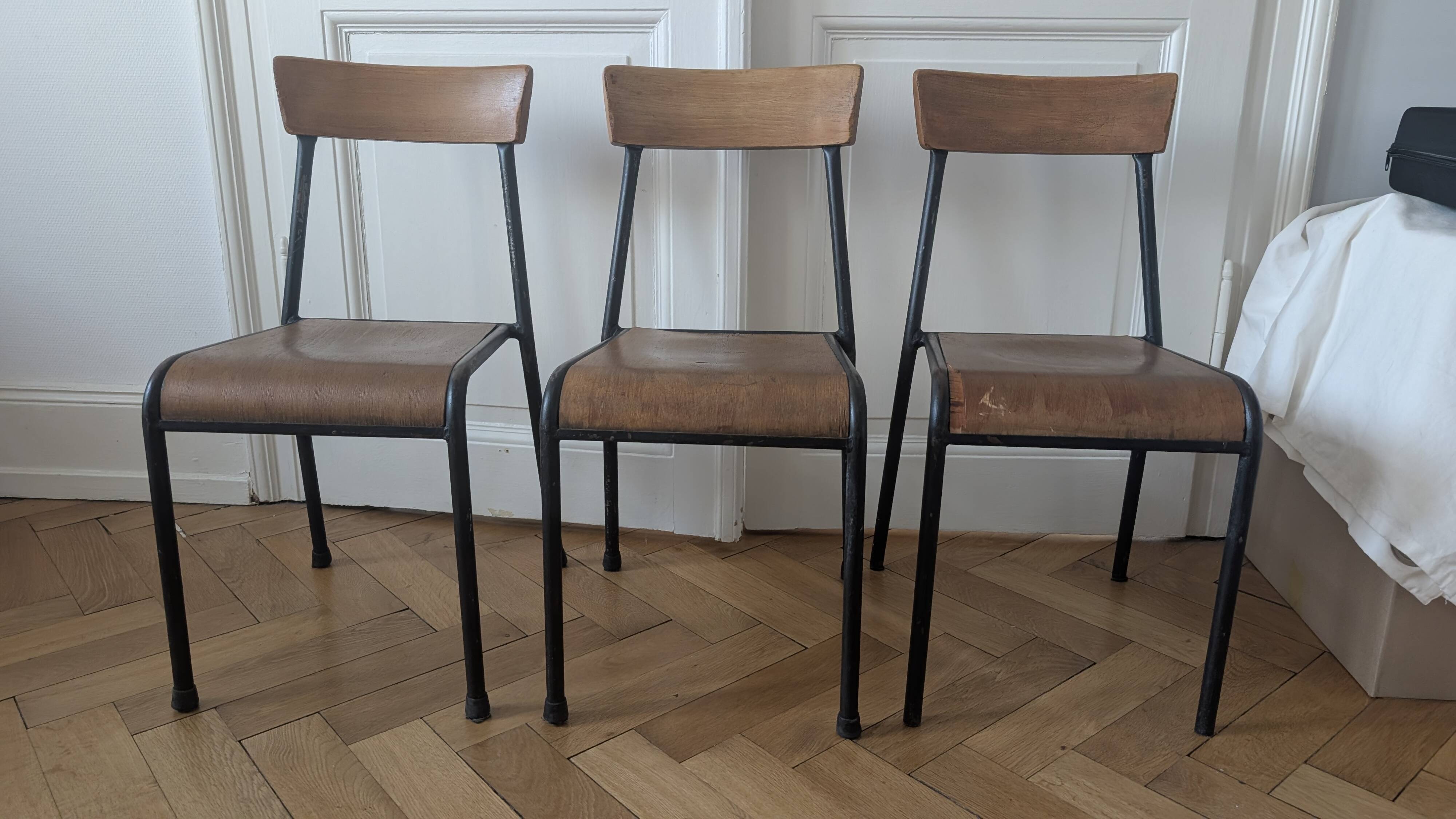 Set of 3 stella chairs "the indislocable chair"
