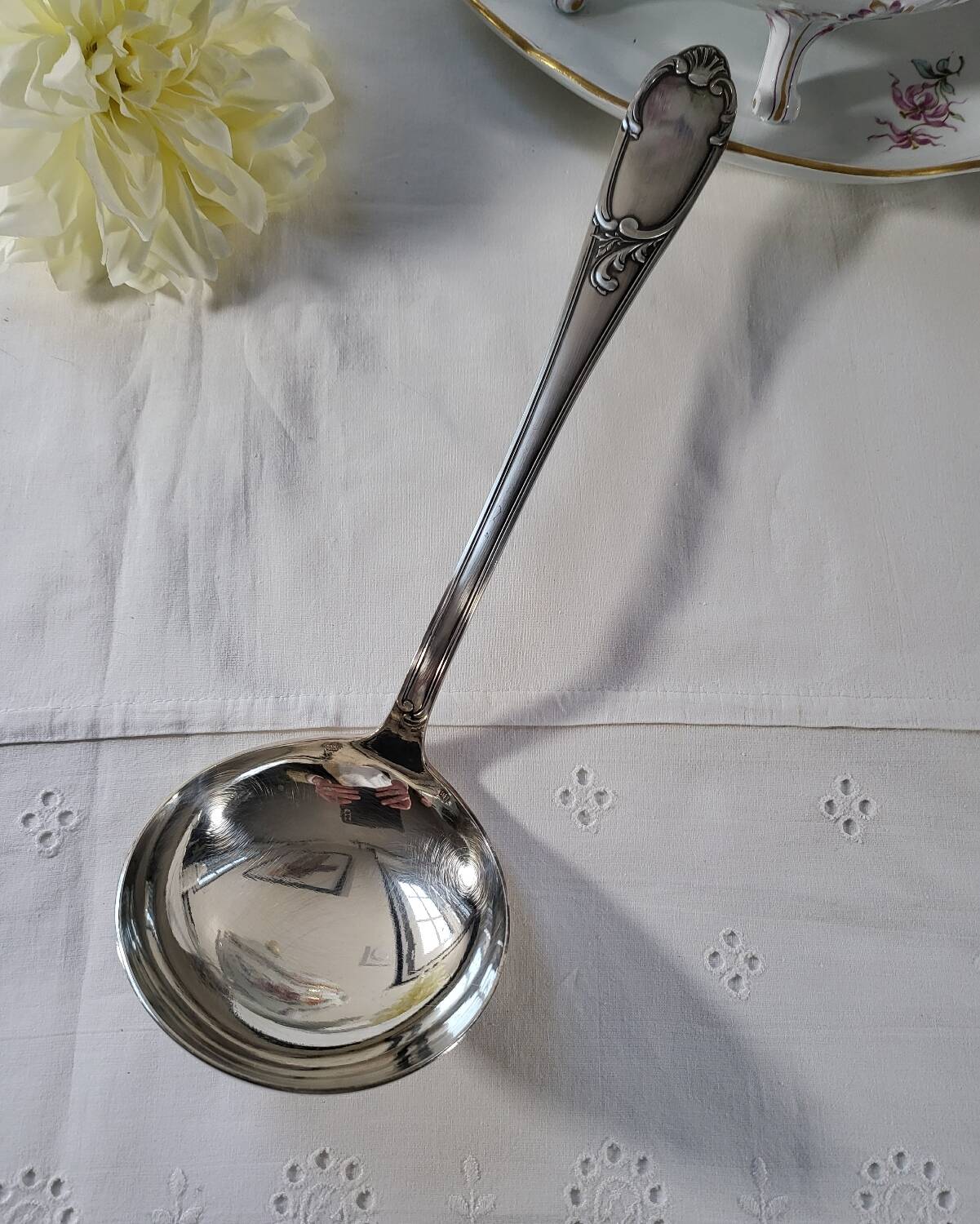 SOH silver metal ladle with shell/foliage decor