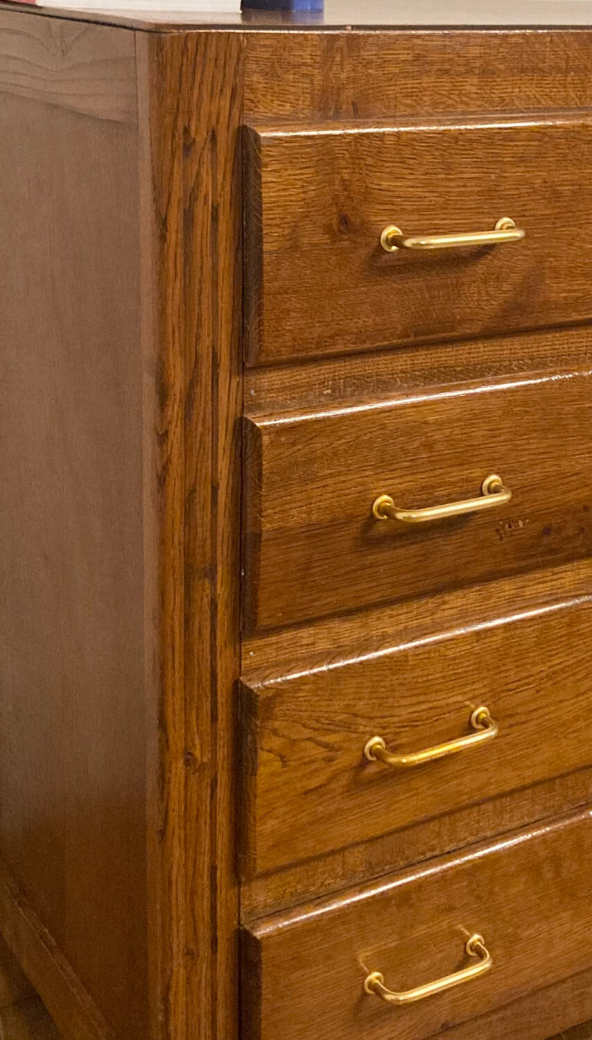 Vintage chest of drawers