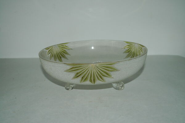 Coupe en verre givré et émaillé art-nouveau