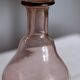 Blown glass vase moves purple