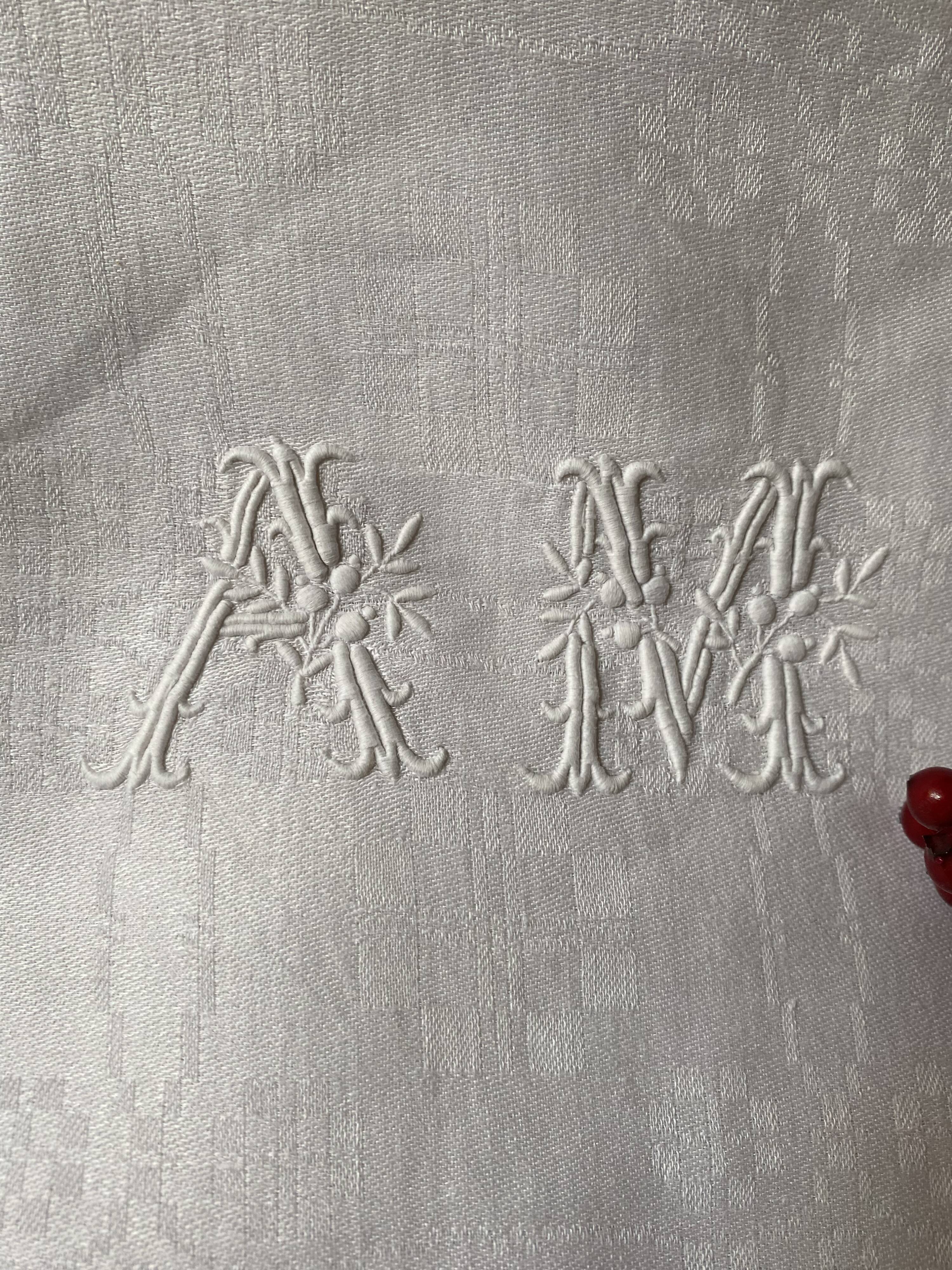 6 towels XIXth s linen and damask silk A M