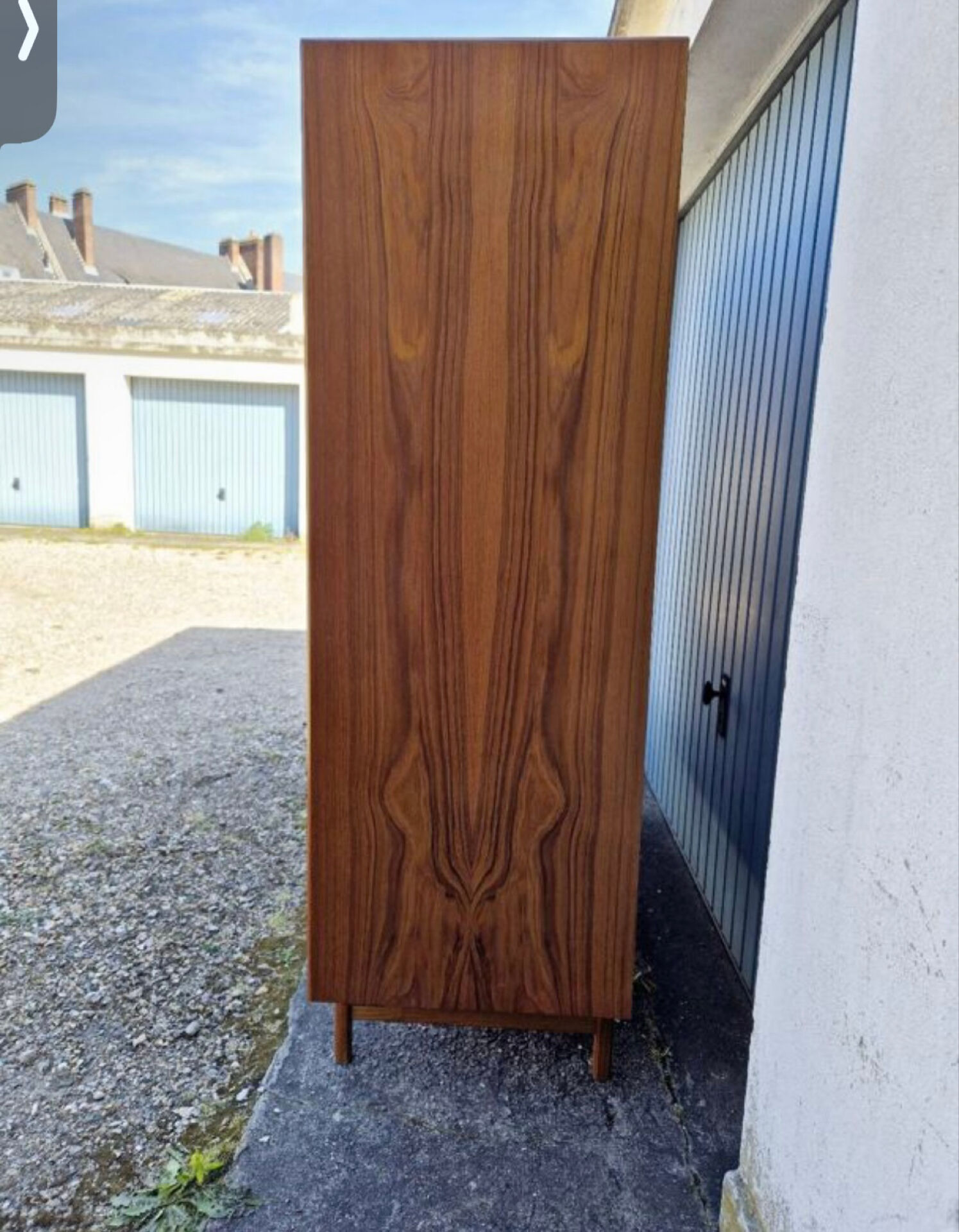 Beautiful Vintage Scandinavian Cabinet – 1970s – Teak