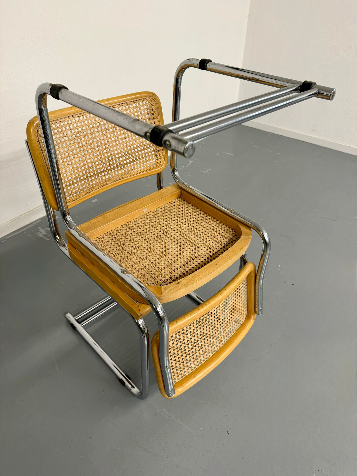 Set of 2 Italian cantilever chairs in cane Cesca 1970s,
