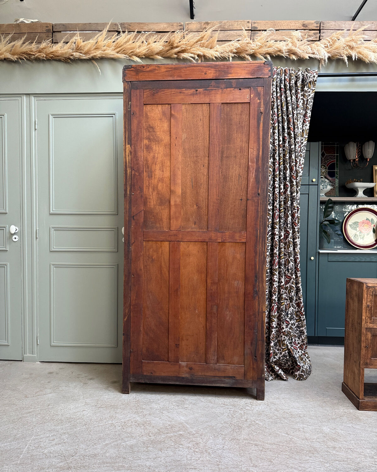 Parisian school wardrobe in oak (renovated)
