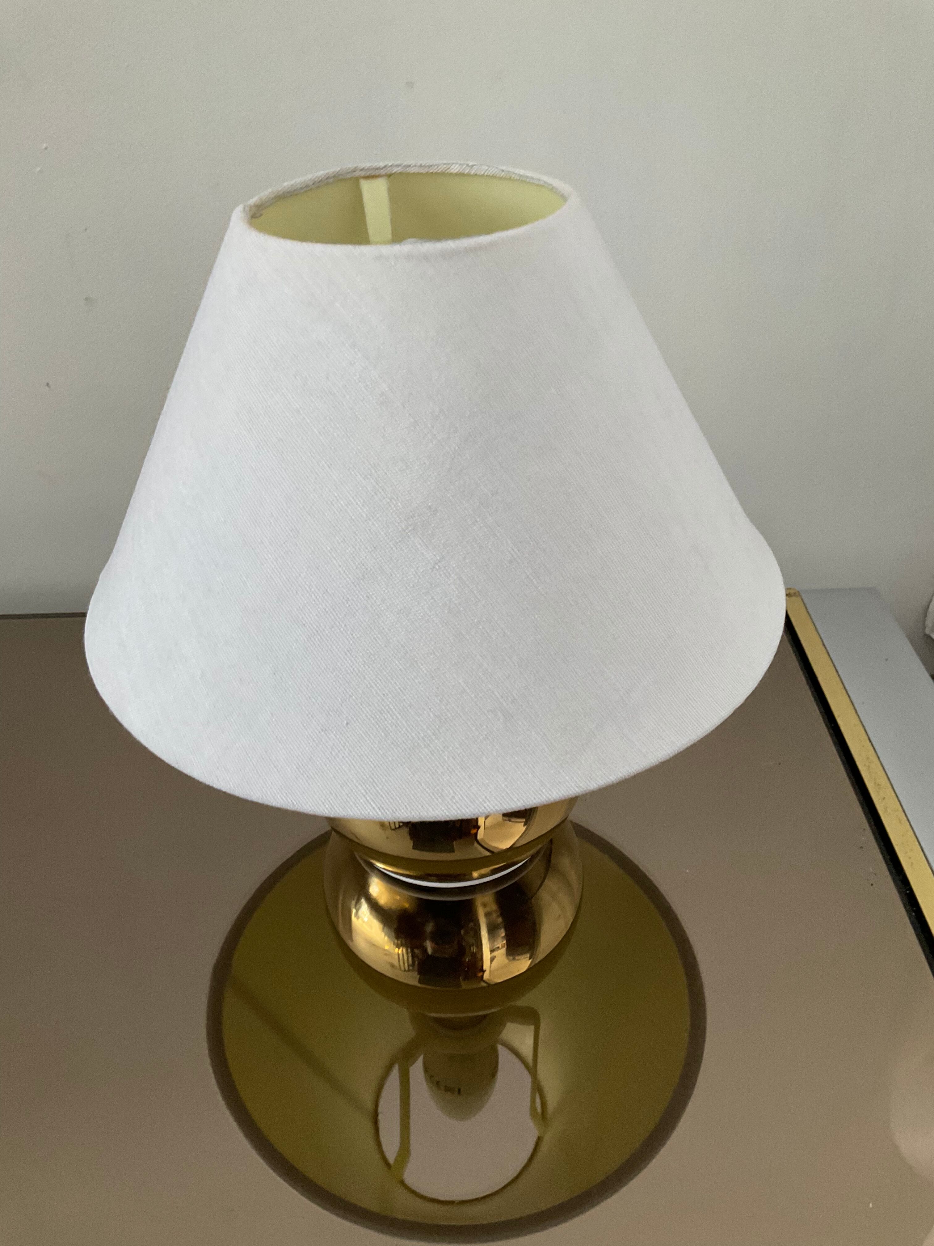 Lampe vintage boule en metal doré années 70