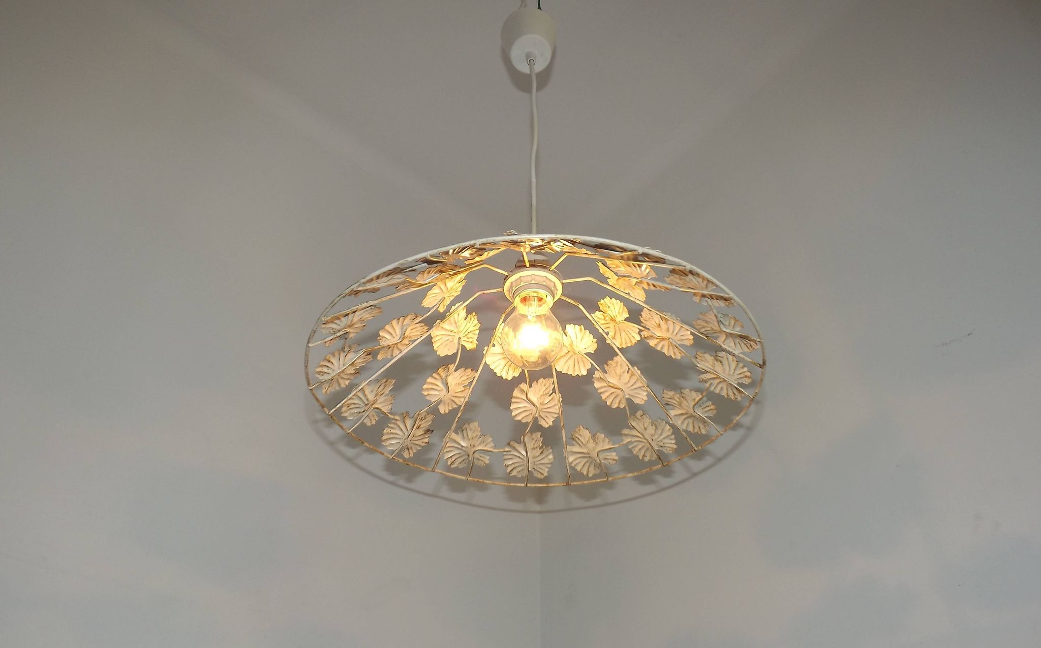 Vintage French Cream and Gold Metal Ceiling Light with Autumn Leaves 5520