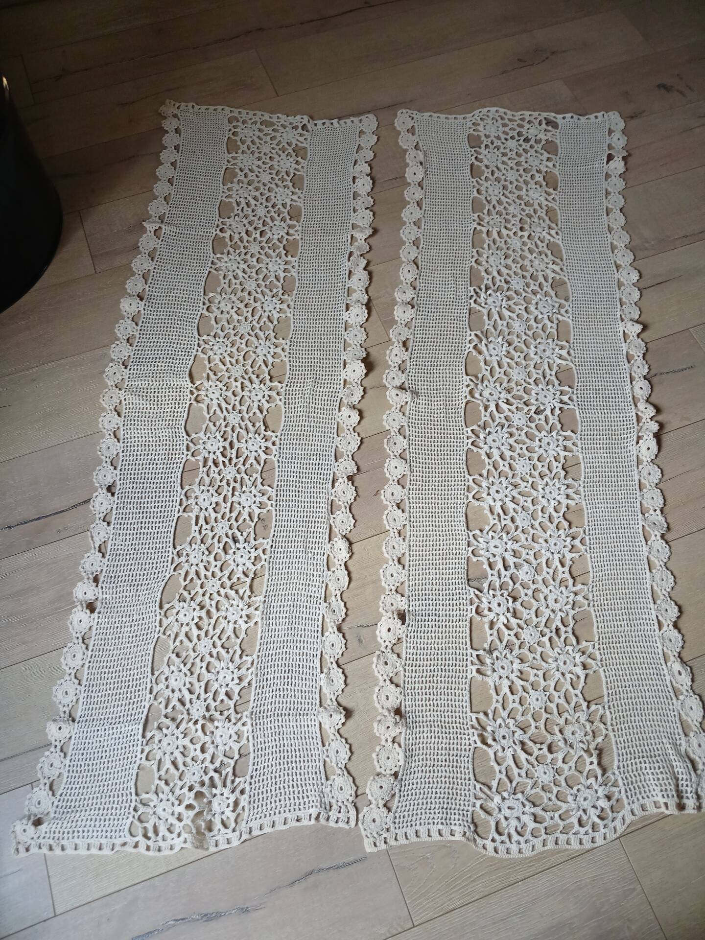2 chemins de table vintage en crochet fait main