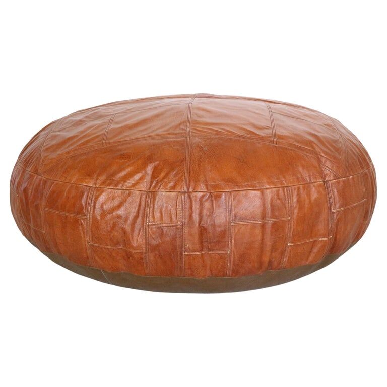 Pouf en cuir de couleur cognac 1960