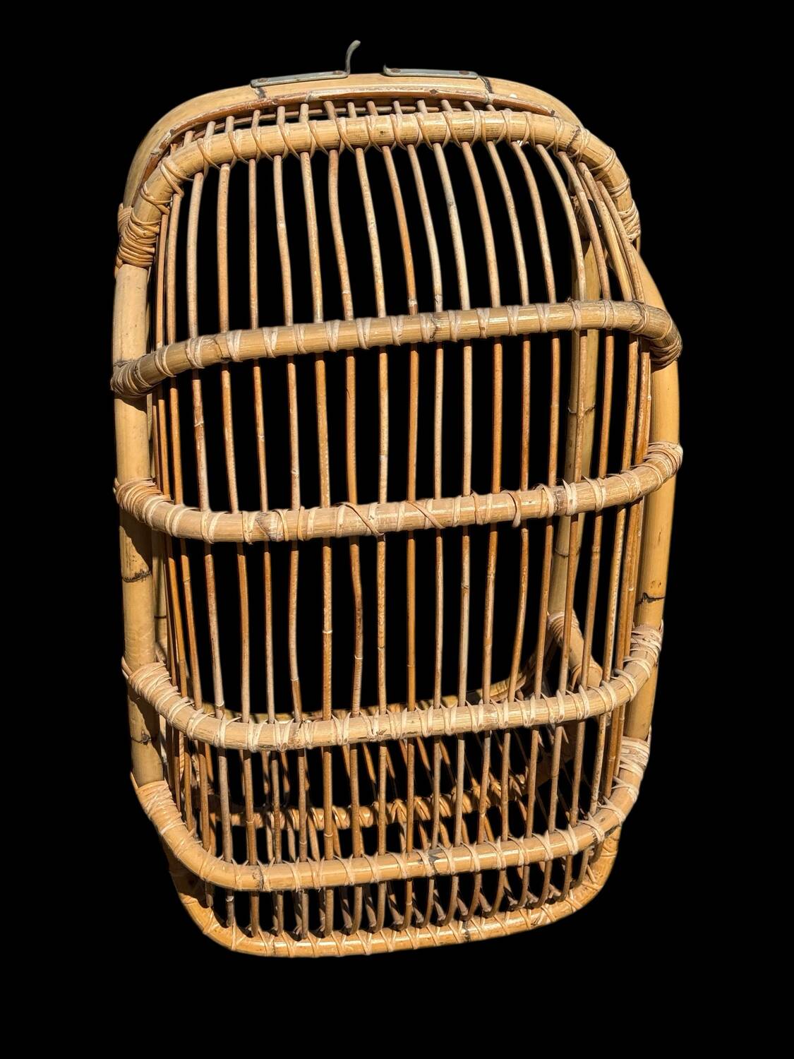 Fauteuil provençal suspendu, années 70