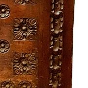 Antique Renaissance style chest in carved oak, 18th century