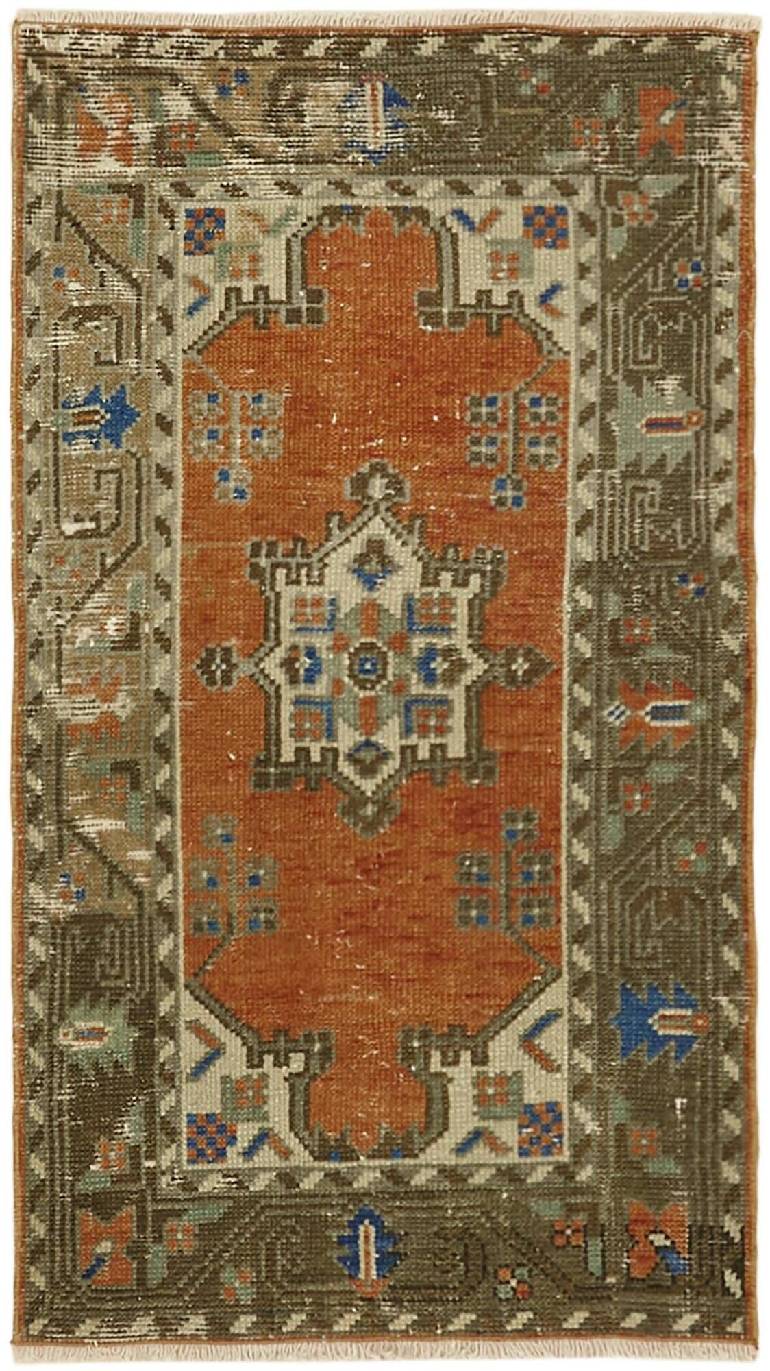 Turkish Vintage Anatolian Rug 69 cm x 120 cm