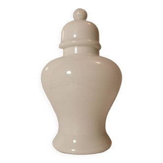 Jar / ginger pot in white opaline perfect condition