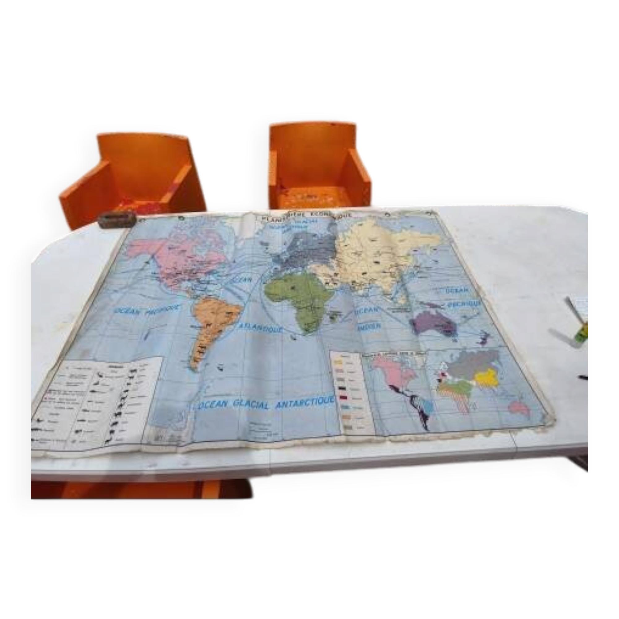 Laminated world map by P. Serryn 1972