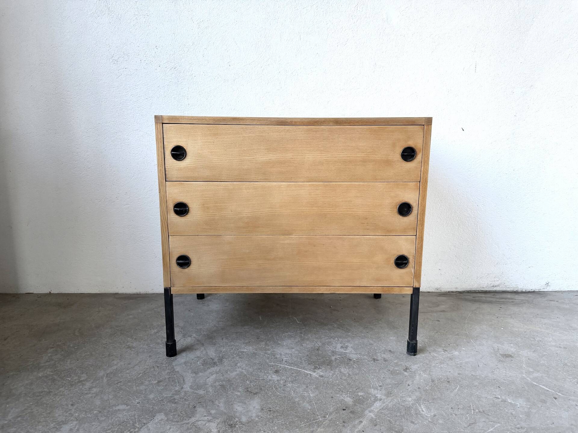Three-drawer commode ARP — Minvielle, oak and lacquered metal, France, years