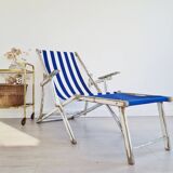 Chaise longue - Transat ancien en tissu rayé bleu et blanc