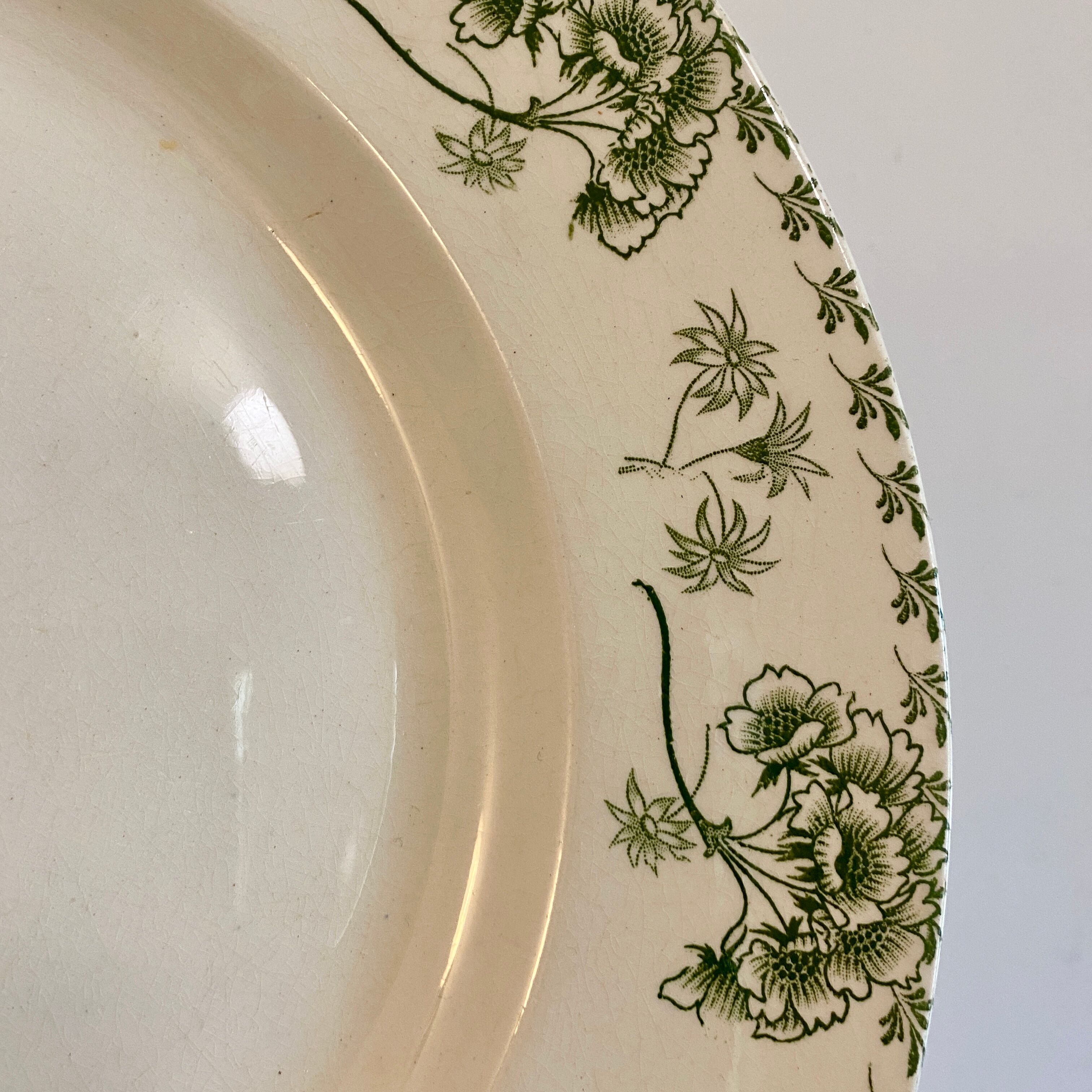 Round vinatge dish in iron earth model Palmyra of Sarreguemines