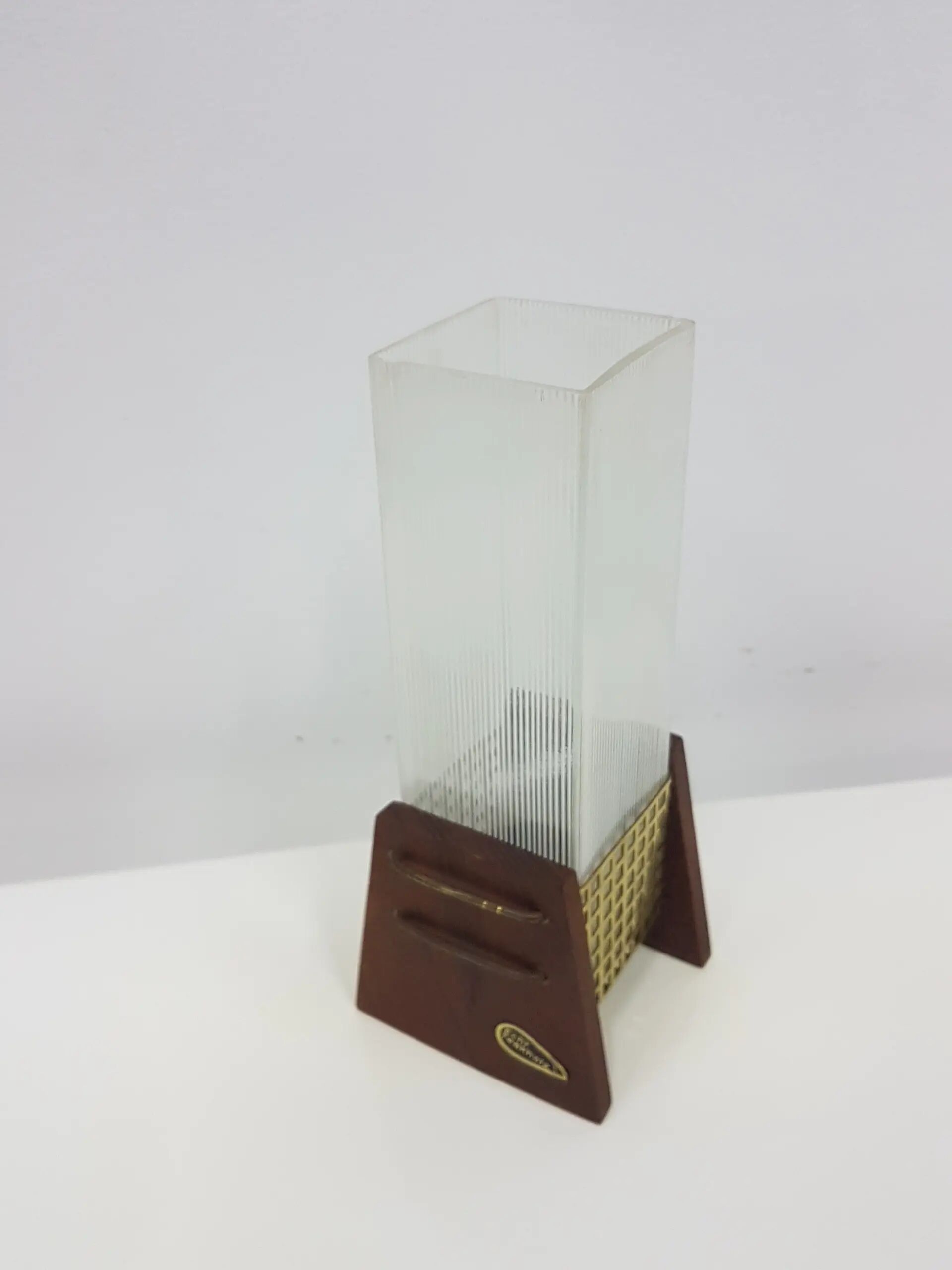 Support de bougie, teck brun, verre clair, Danemark, années 1960.