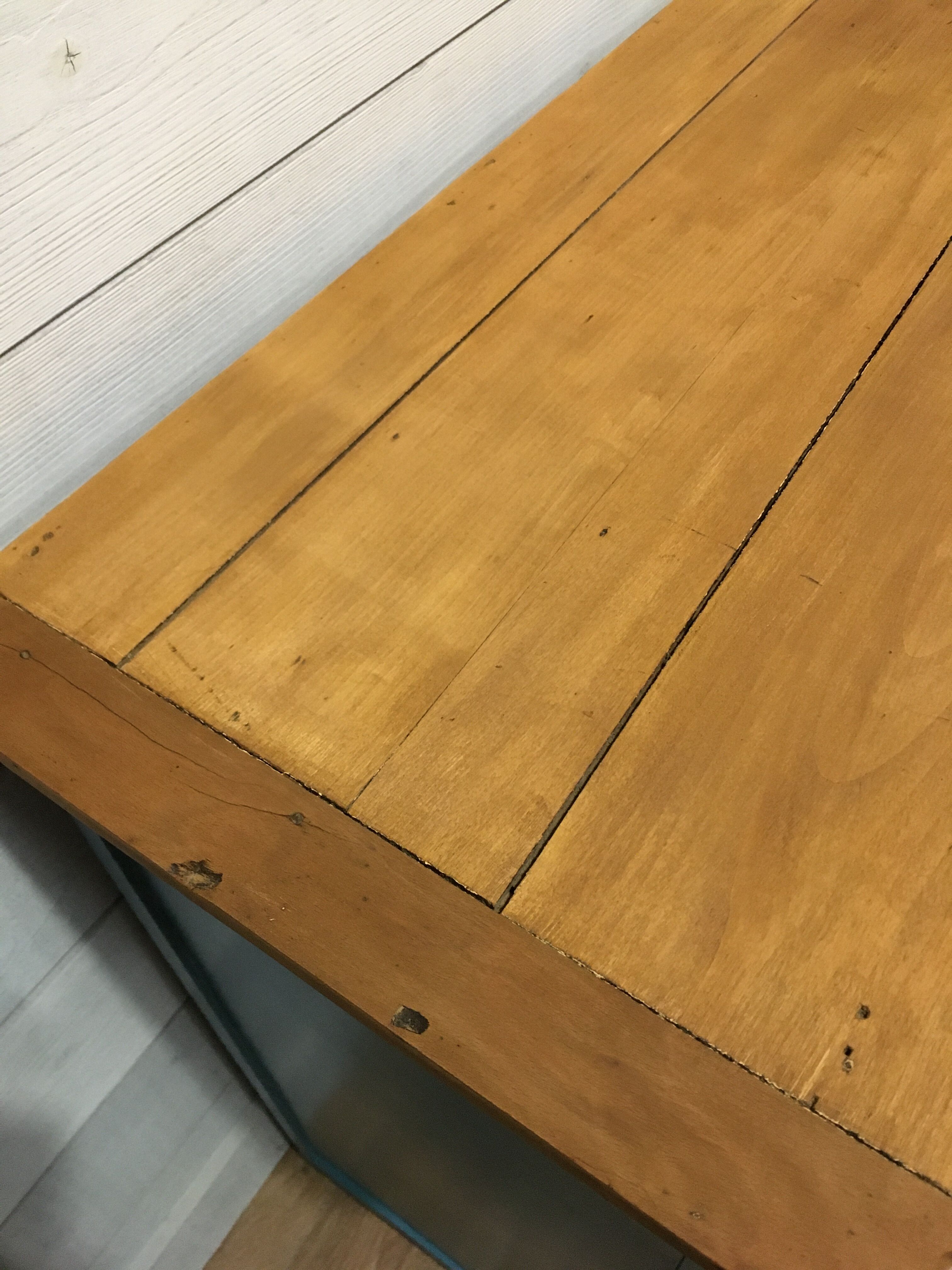 Blue parisian buffet