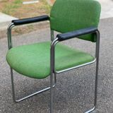 Scandinavian office chair in green fabric and curved steel