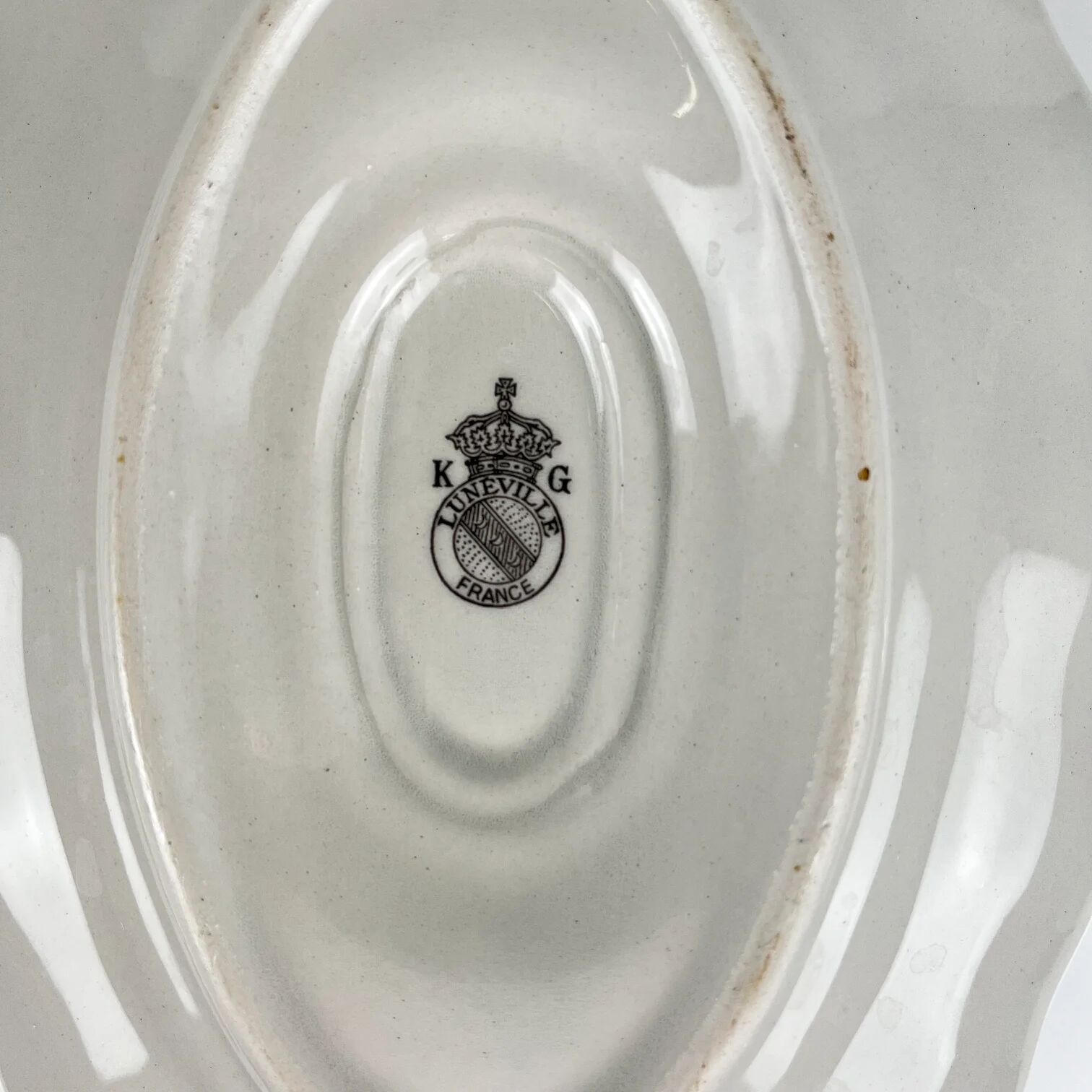 Sauceboat KG Lunéville, model "Réverbère", rose pattern