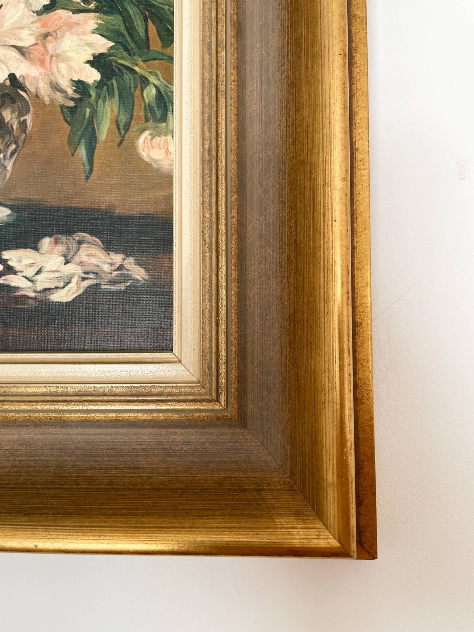 Canvas reproduction of "Vase of Peonies" by Manet - 1973