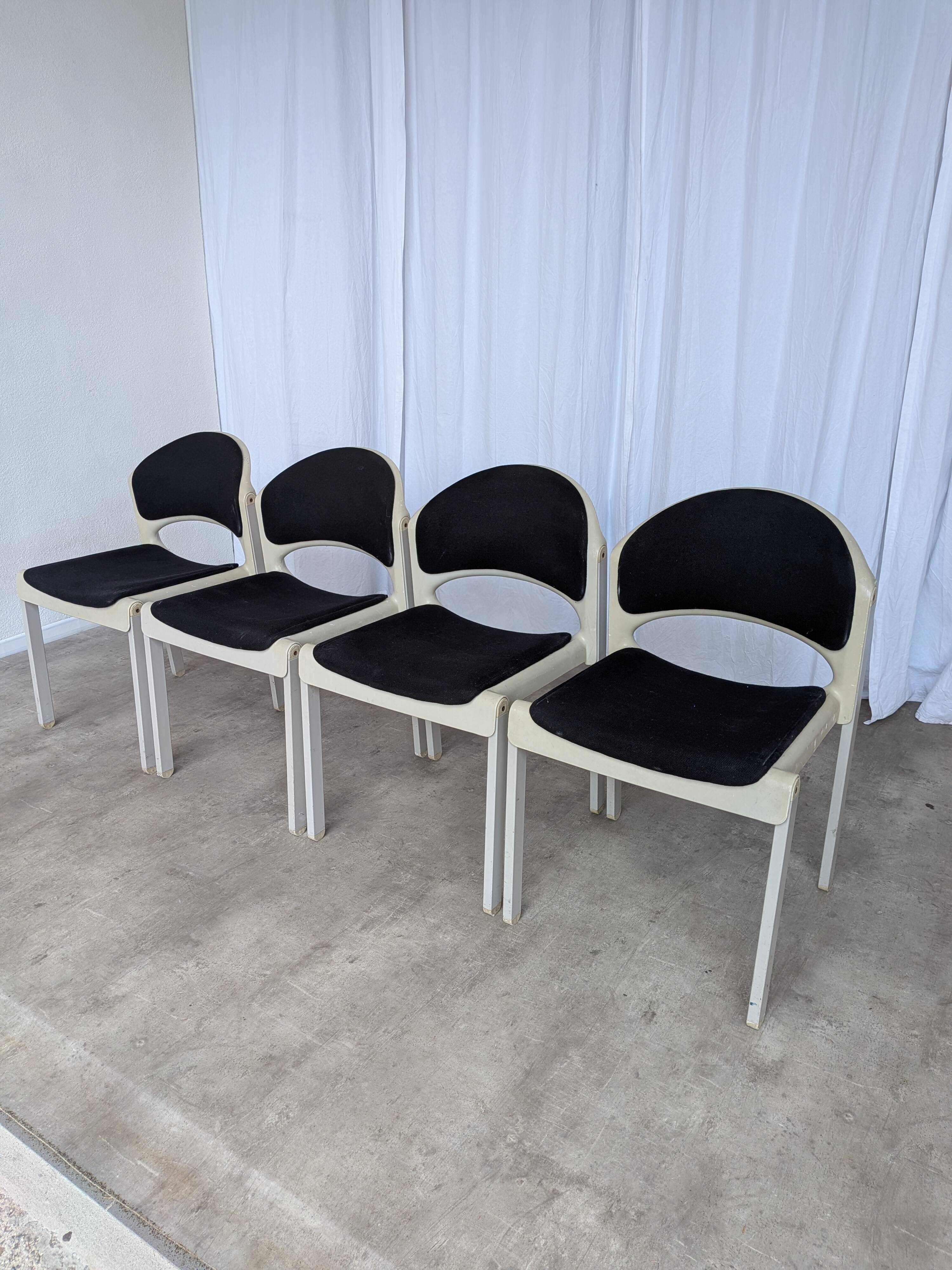Set of 4 Vintage Aeon Mondial Stackable Chair / Dutch Postmodern Dining Cha