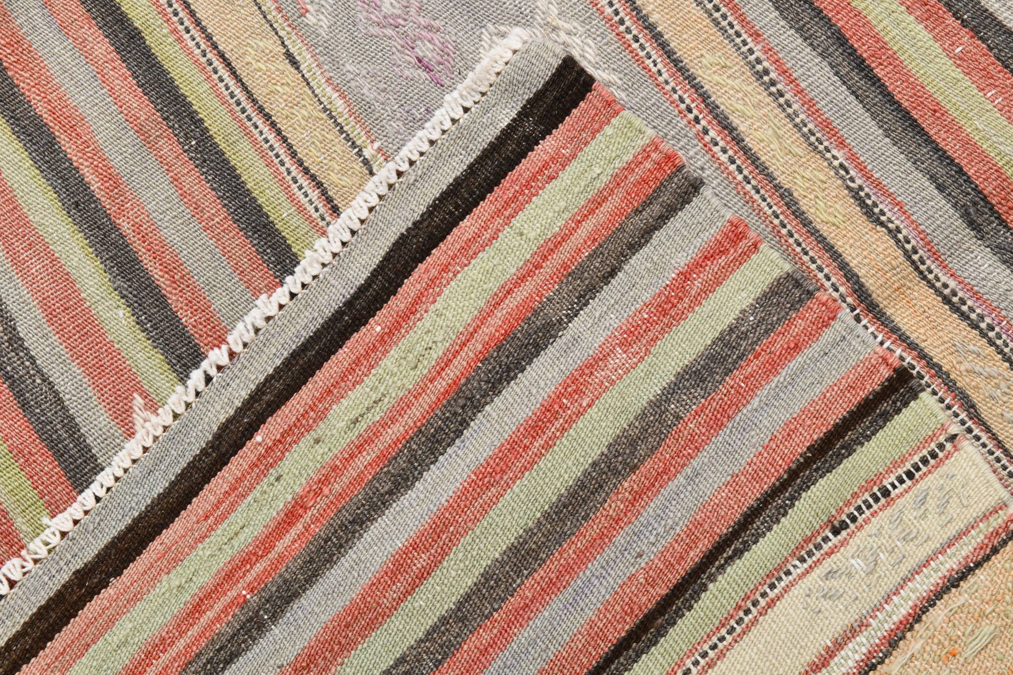 5x9 Soft Pastel Red Vintage Kilim Rug 150x290Cm SK 32959