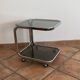 Table basse ou desserte à roulettes. 1970. Space age.
