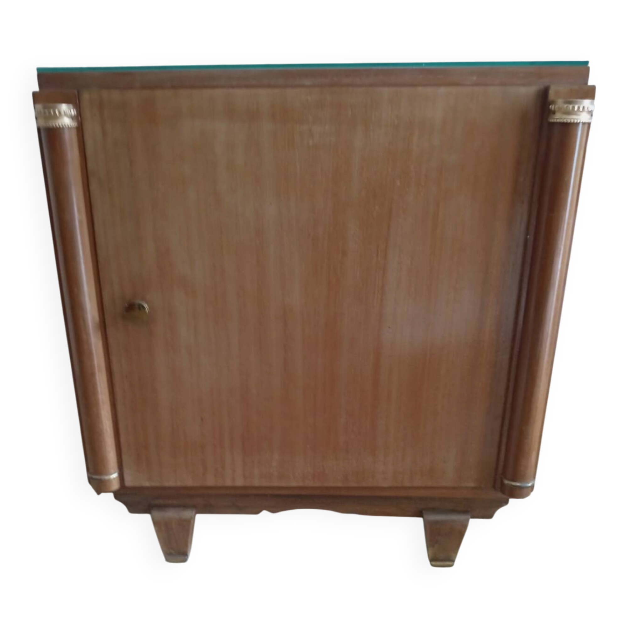 Furniture with 1 door