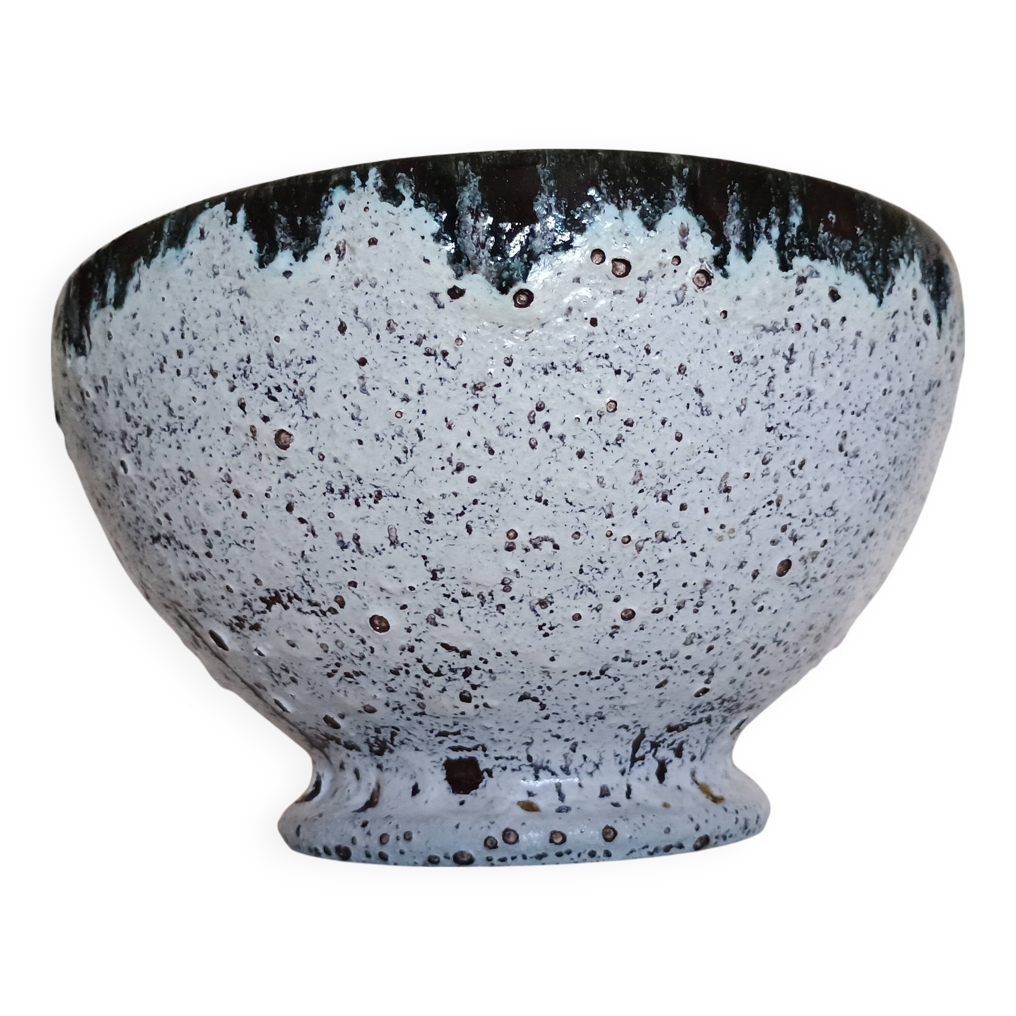 Accolay stoneware bowl - black & white lava glaze