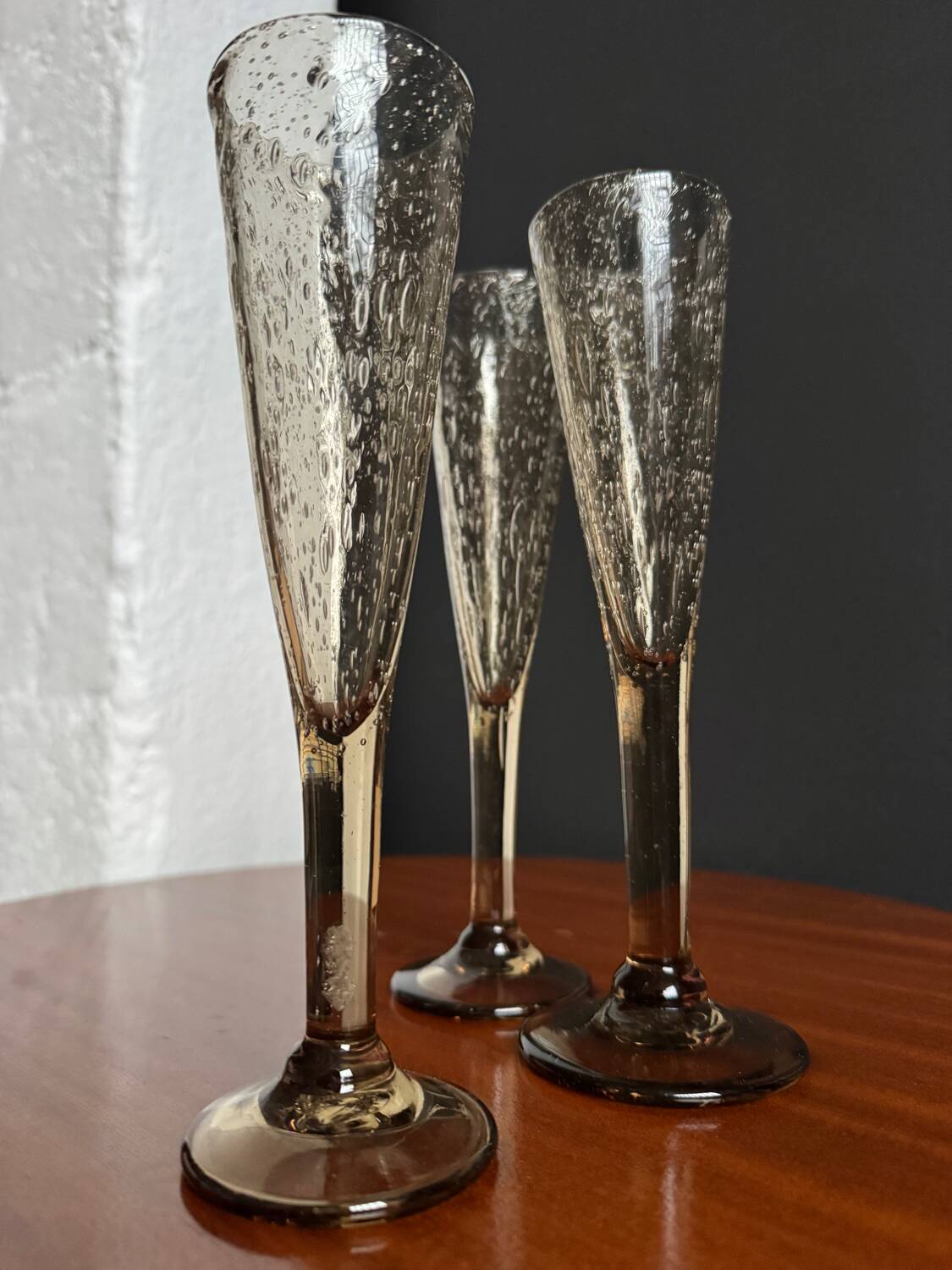 Champagne flutes bubble glass Biot